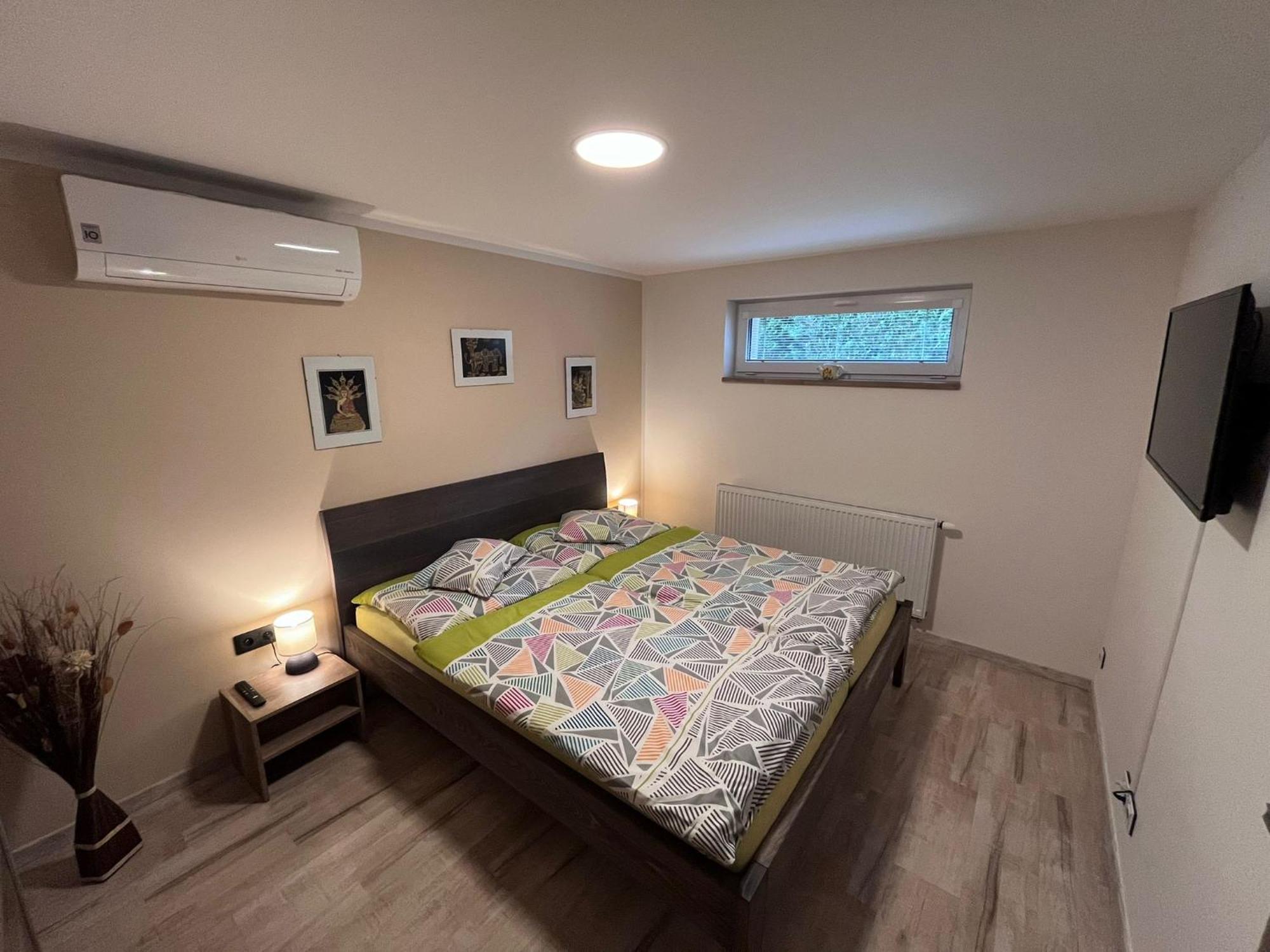 Apartments Praha Jinonice - Prague — Photos 2
